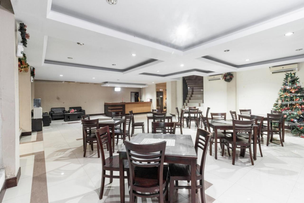 Reddoorz Near Bahu Mall Manado Malalayang Eksteriør billede