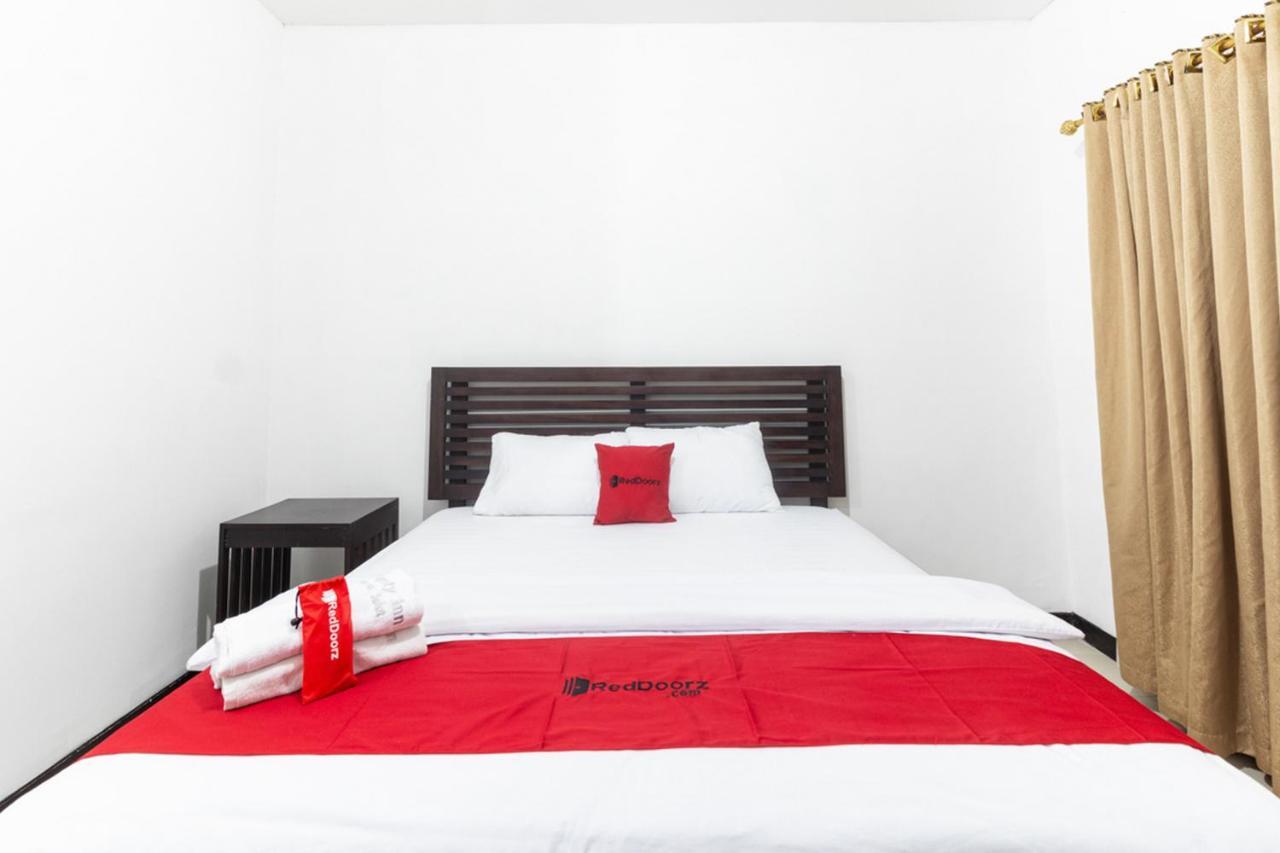Reddoorz Near Bahu Mall Manado Malalayang Eksteriør billede
