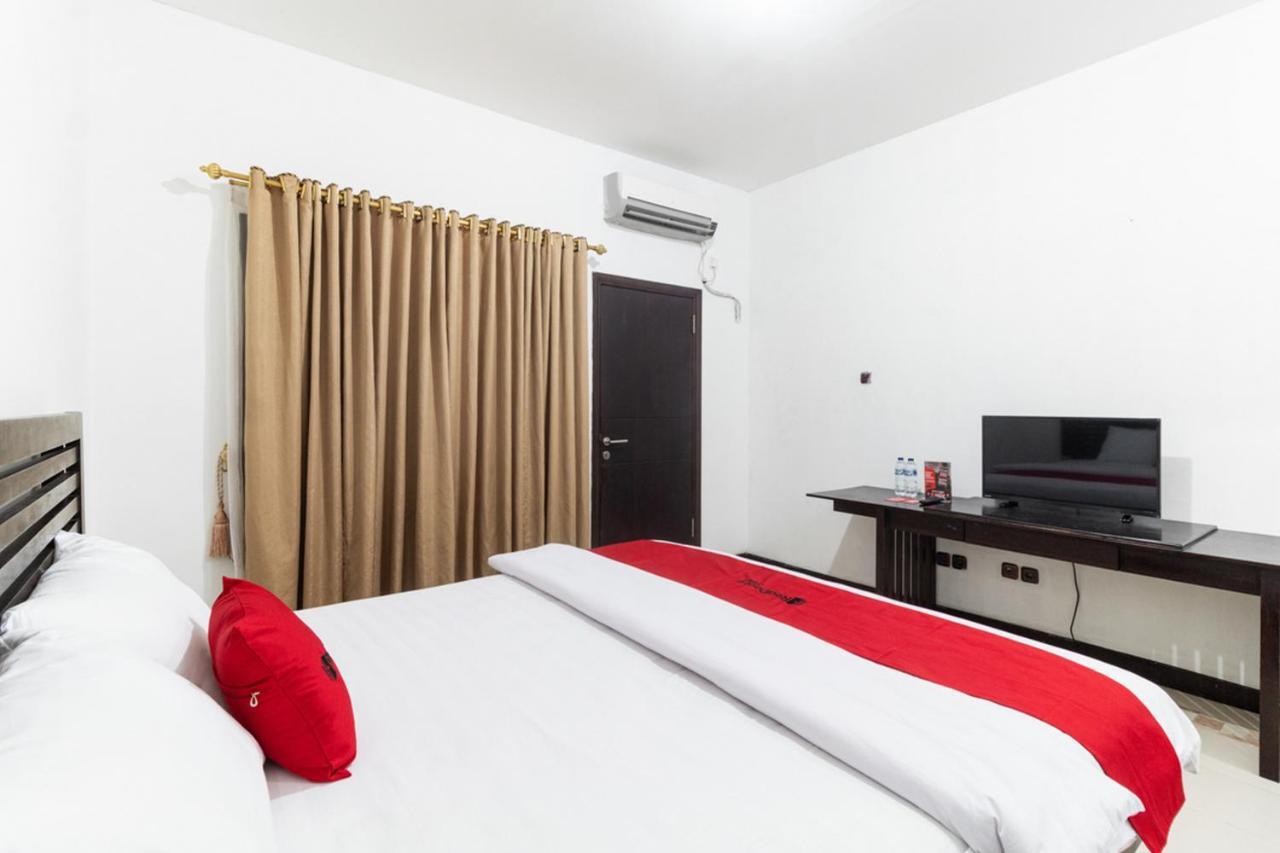 Reddoorz Near Bahu Mall Manado Malalayang Eksteriør billede